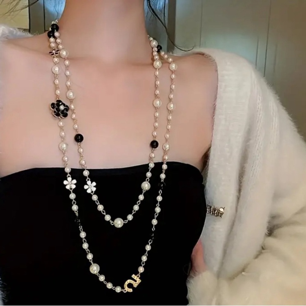 New Floral and Pearl Necklace & Earring Set
